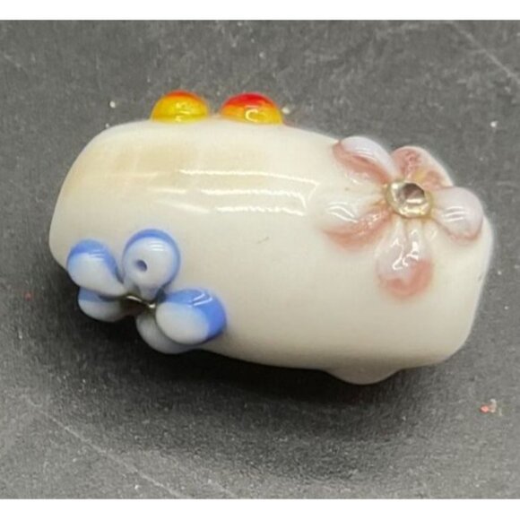 Mixed Flower Glass Beads Lot Of 10 for Bracelet Necklace or earrings - Picture 4 of 4